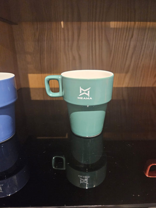 Porcelain cup - green